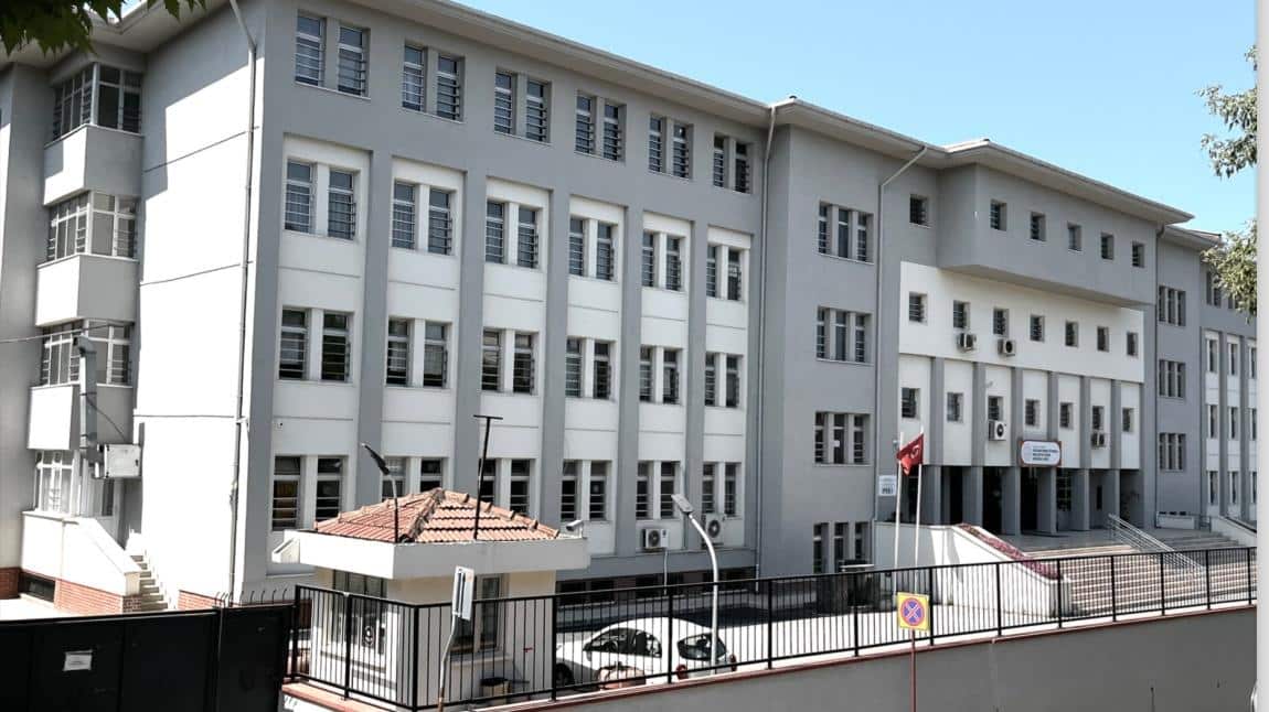 Üsküdar Borsa İstanbul Mesleki ve Teknik Anadolu Lisesi Fotoğrafı